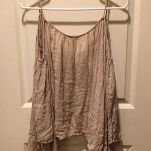 Cotton Candy LA women’s flowy top,bell Sleeves, cold shoulder 100% rayon size M